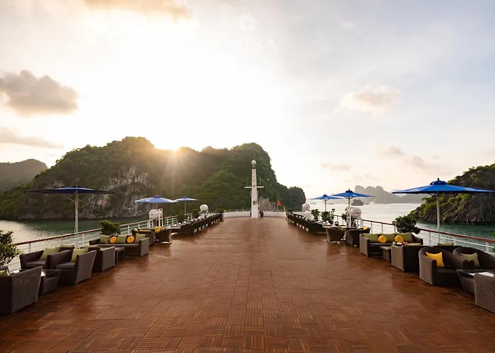  Rosa Cruise Hạ Long