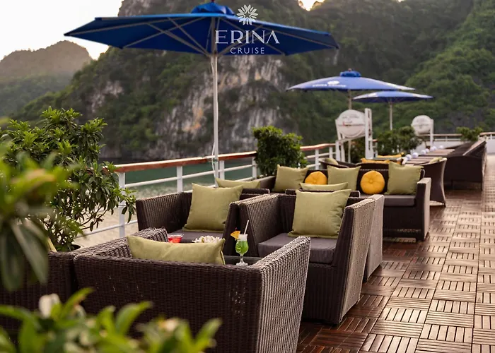 Rosa Cruise 5* Hạ Long