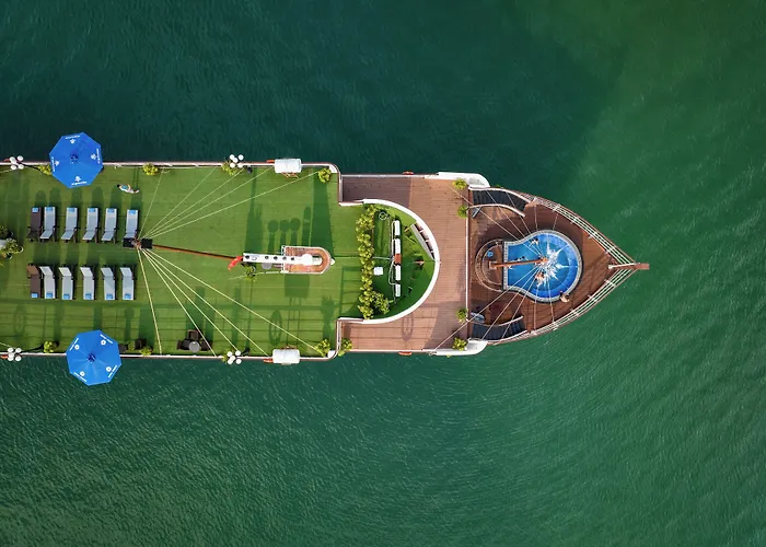 Rosa Cruise 5* Hạ Long